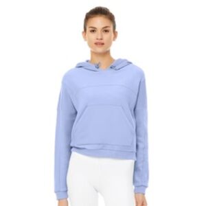 Women’s alo “being hoodie”. 2 texture size medium great condition !